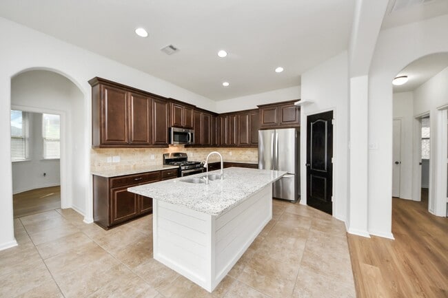 Building Photo - 17010 Upper Ridge Ln