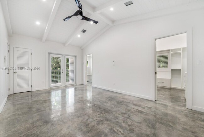 Building Photo - 100 Sarto Ave
