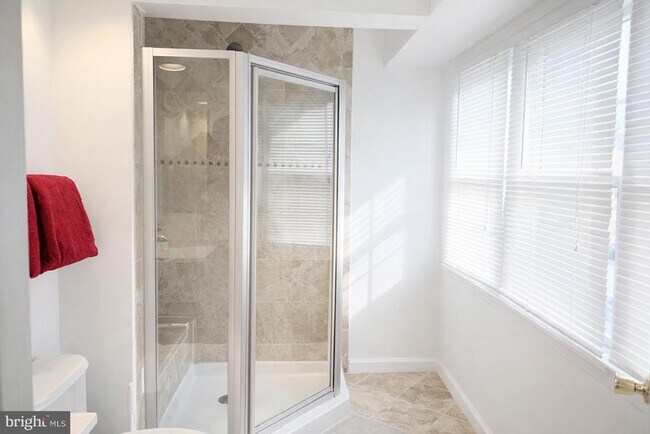 Building Photo - 44032 Aberdeen Terrace