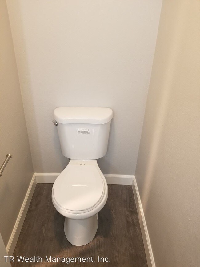 Building Photo - 8975-8979 State St