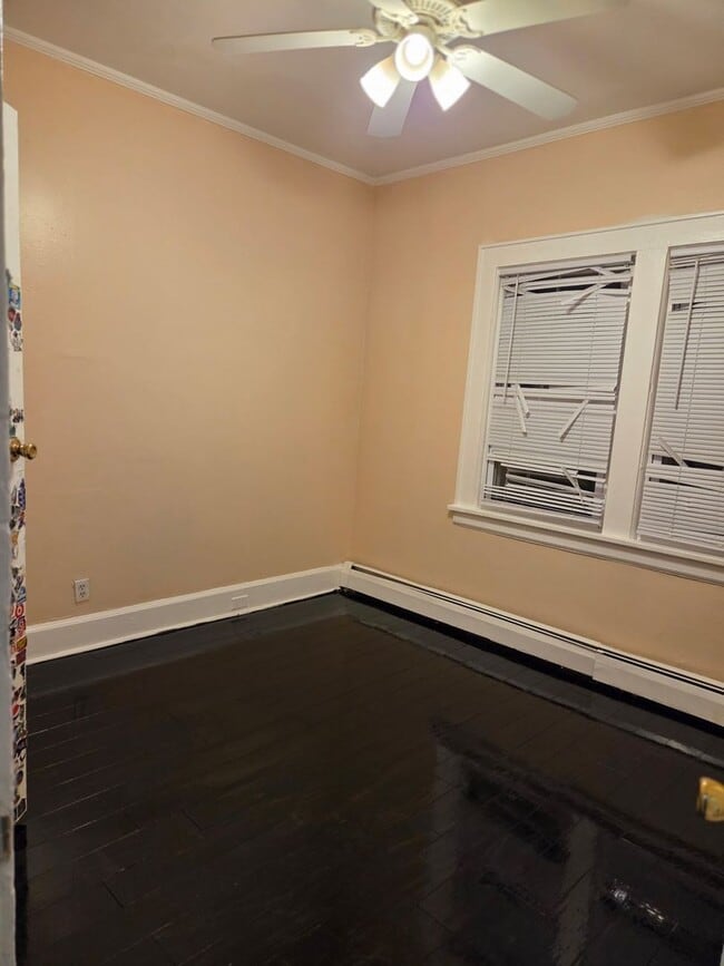 Building Photo - 24 Valley St