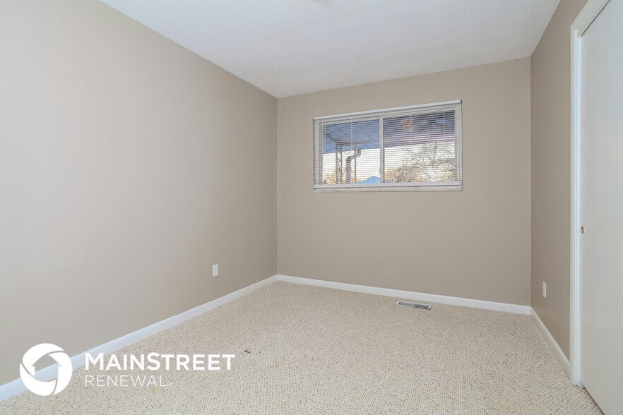 Building Photo - 614 S Sylvan Ave