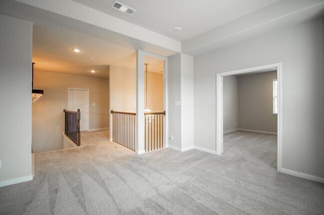 Building Photo - 21449 Kings Guild Ln