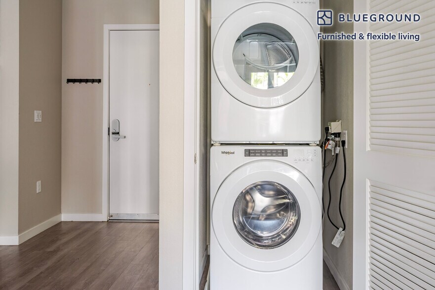 Building Photo - 312 Gates Dr