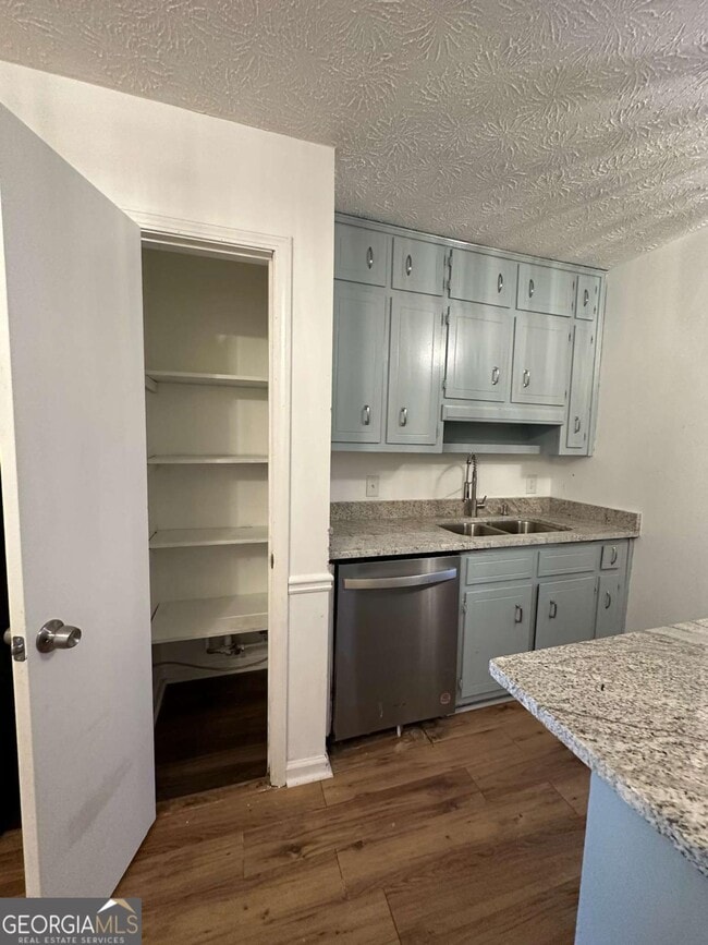 Building Photo - 5172 Ridge Forest Dr