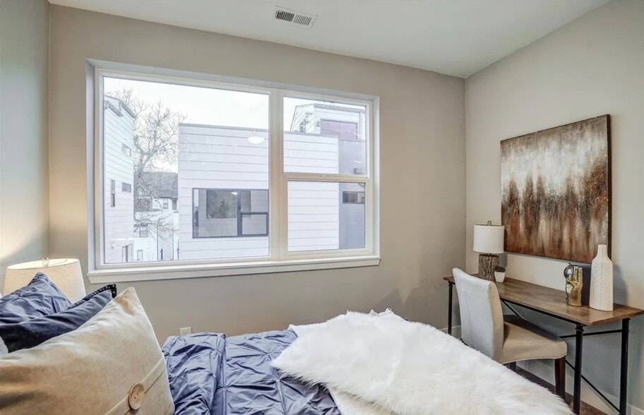 Building Photo - 3816 Zenobia St