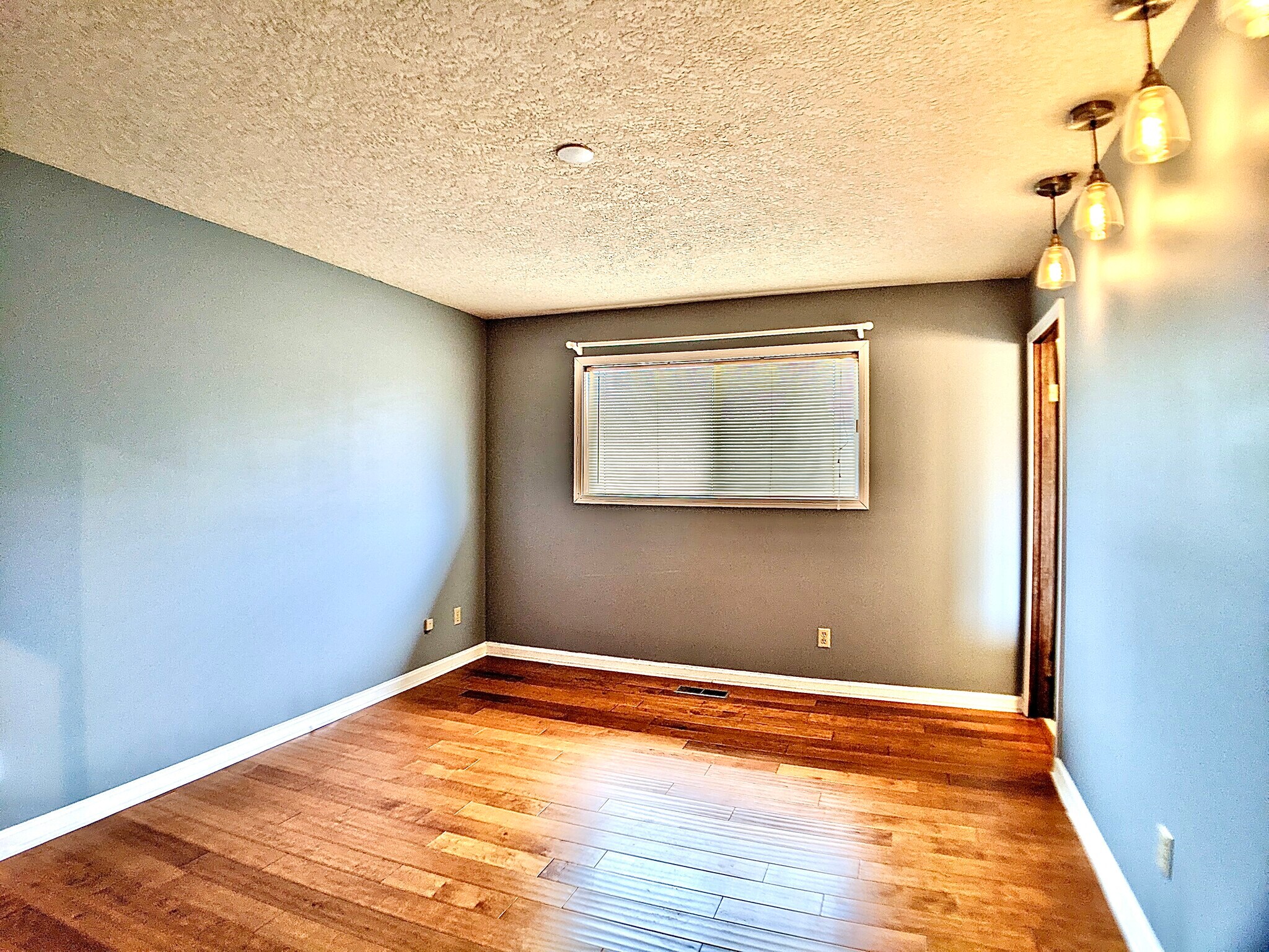Building Photo - 2746 SE 73rd Ave