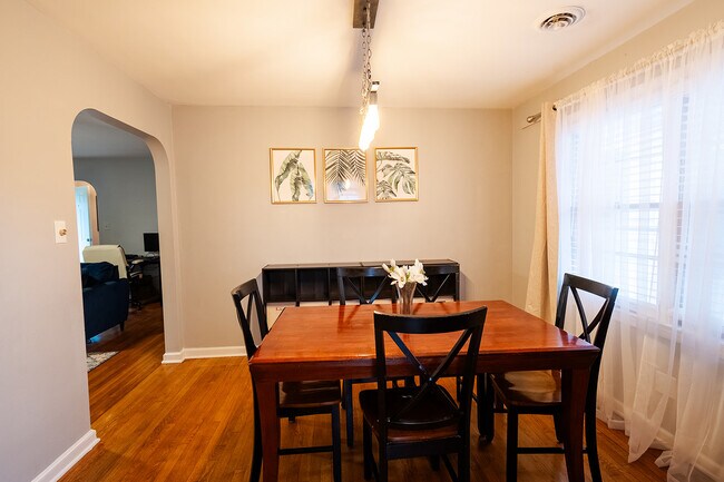 Building Photo - 137 Deep Creek Rd