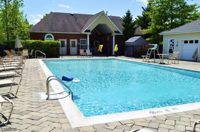 Building Photo - 189 Sunshine Dr