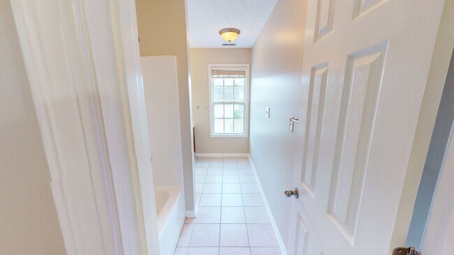 Building Photo - 4 Bedroom Gem Less Than 30 Minutes from Fort Bragg!