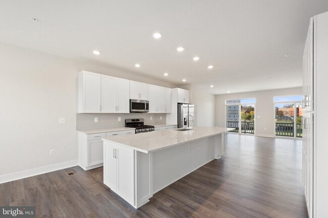 Building Photo - 23142 Horseshoe Trl Sq