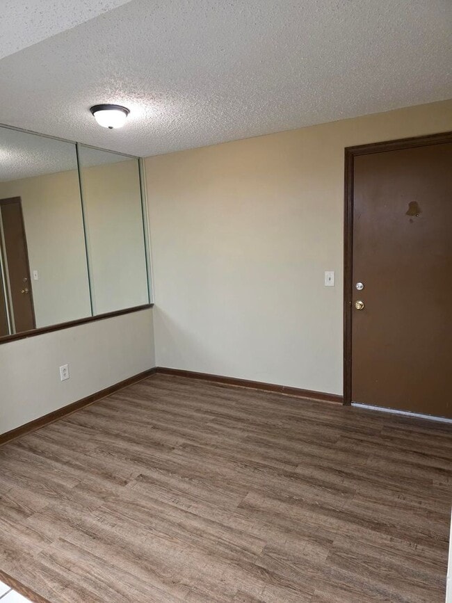 Building Photo - 1-Bedroom, 1-Bath