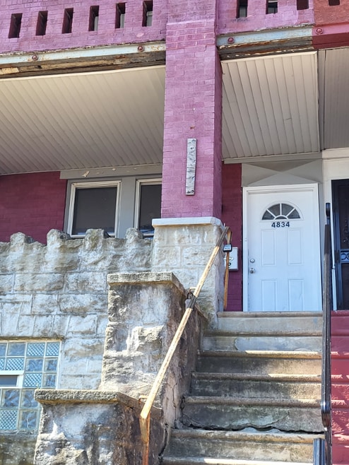 Building Photo - 4834 Sansom St