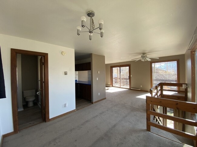 Building Photo - Private end unit 2 bedroom/1.75 bathrooms, pet friendly