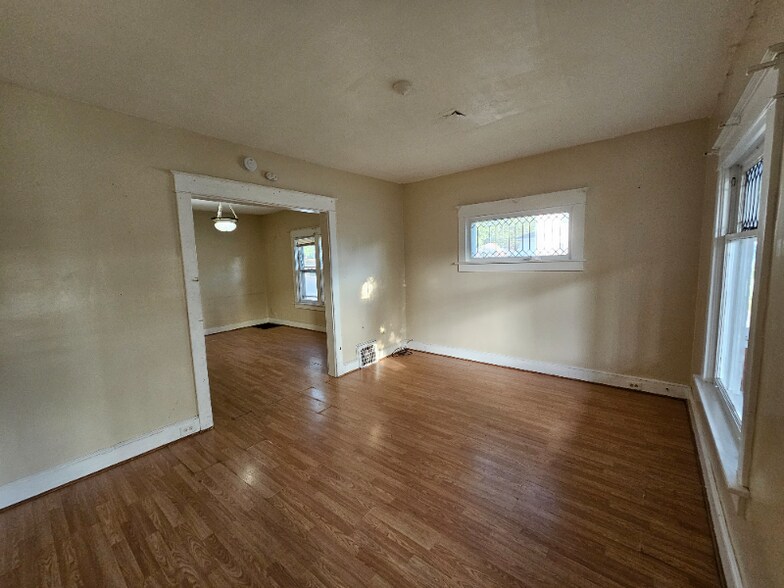 Building Photo - 55-57-57 Tompkins St