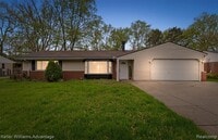 Building Photo - 2479 Ivanhoe Dr