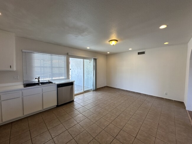 Building Photo - 7026 Westbrook Ave