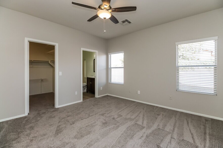 Building Photo - 8146 E Onza Ave