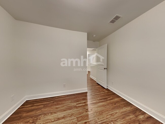 Building Photo - 1830 Produce Ln