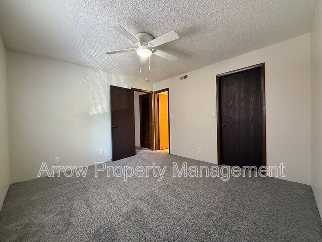 Building Photo - 1421 D St
