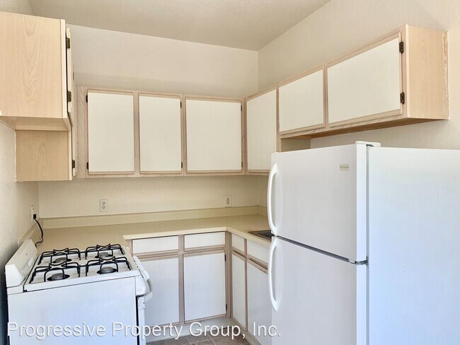 Building Photo - 700 Laguna St