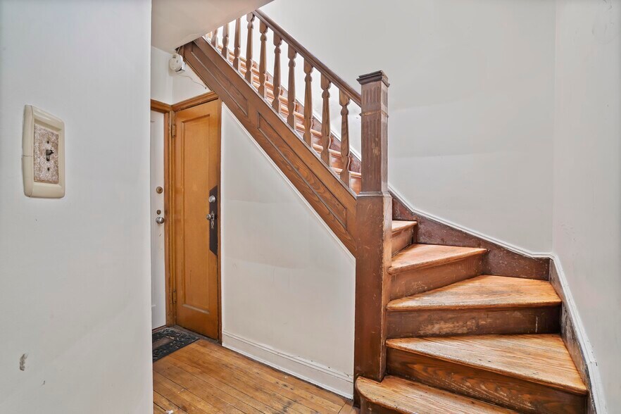 Building Photo - 1824 Summerfield St