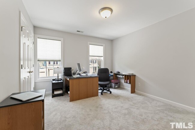 Building Photo - 4065 Barton Park Pl