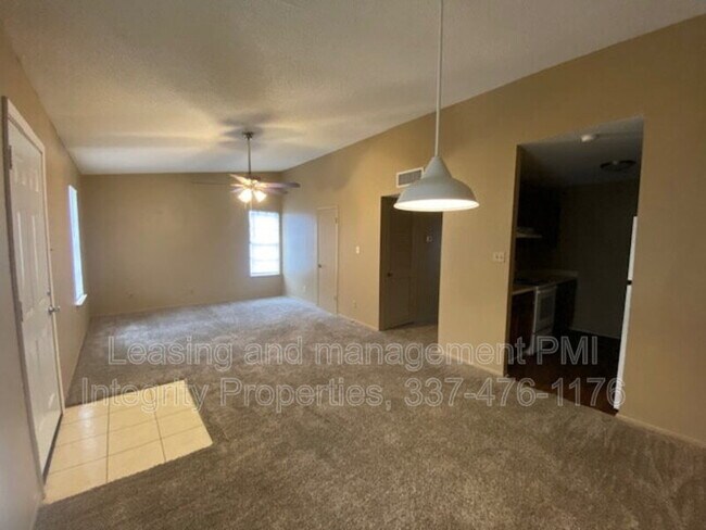 Building Photo - 108 Township Ln