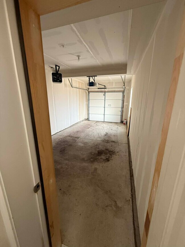 Building Photo - 1745 Flintshire St