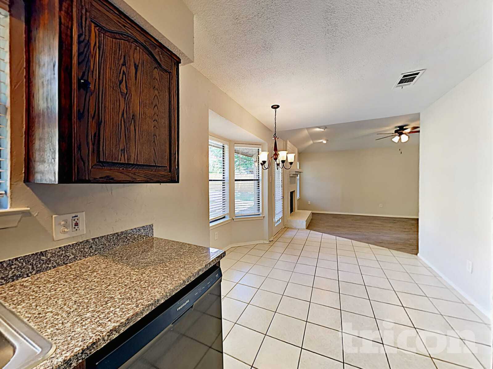 Building Photo - 5708 Woodsetter Ct