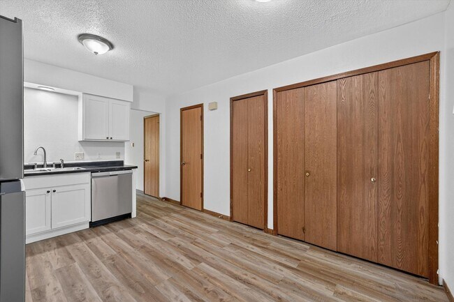 Building Photo - 6839-6841 Woodlake