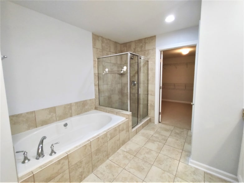 Building Photo - 2950 Mt Wilkinson Pkwy SE