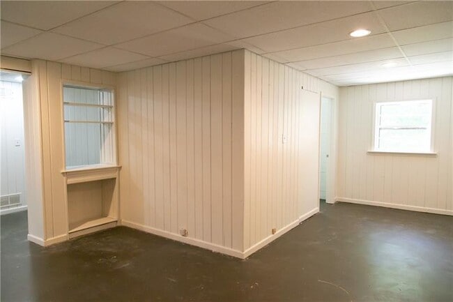 Building Photo - 1547 Delia Dr