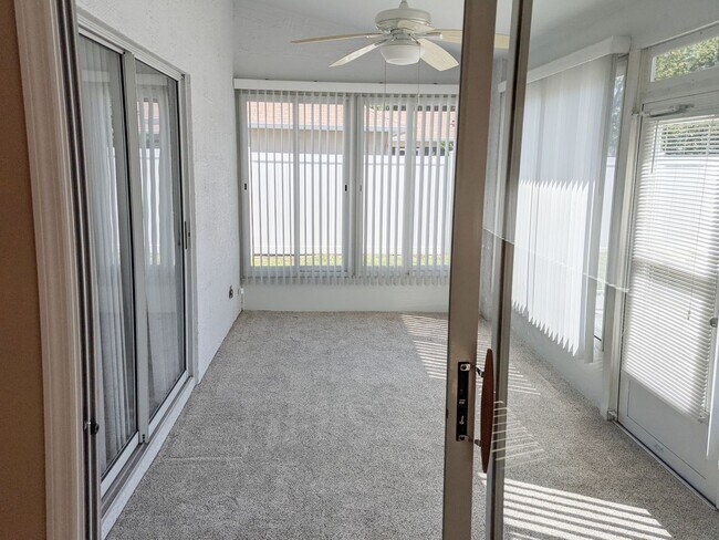 Building Photo - 3/2/2 Home with many upgrades in the 34609...