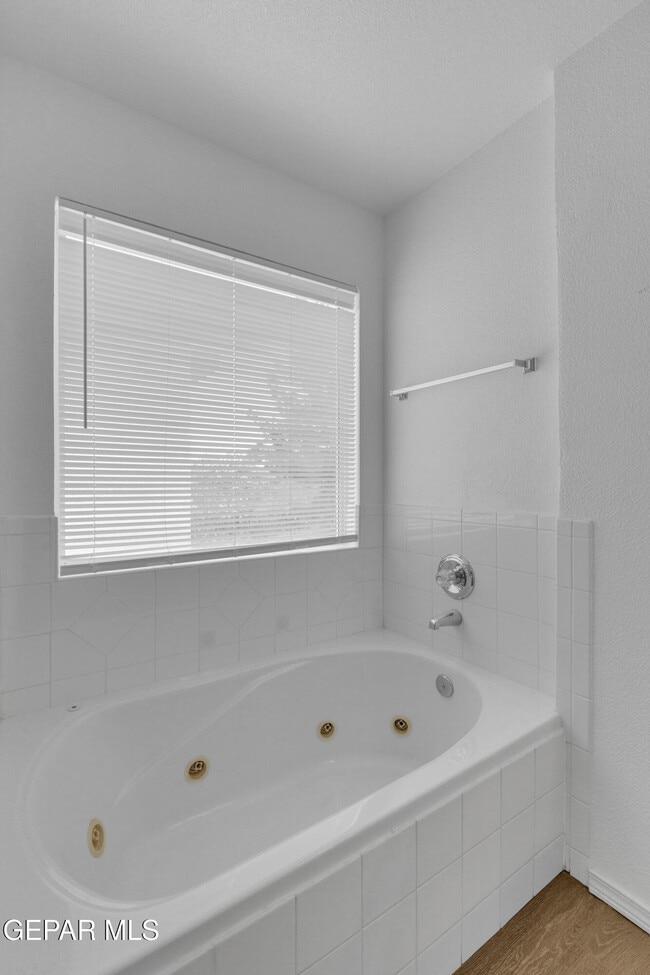 Building Photo - 6096 Pecan Park Pl