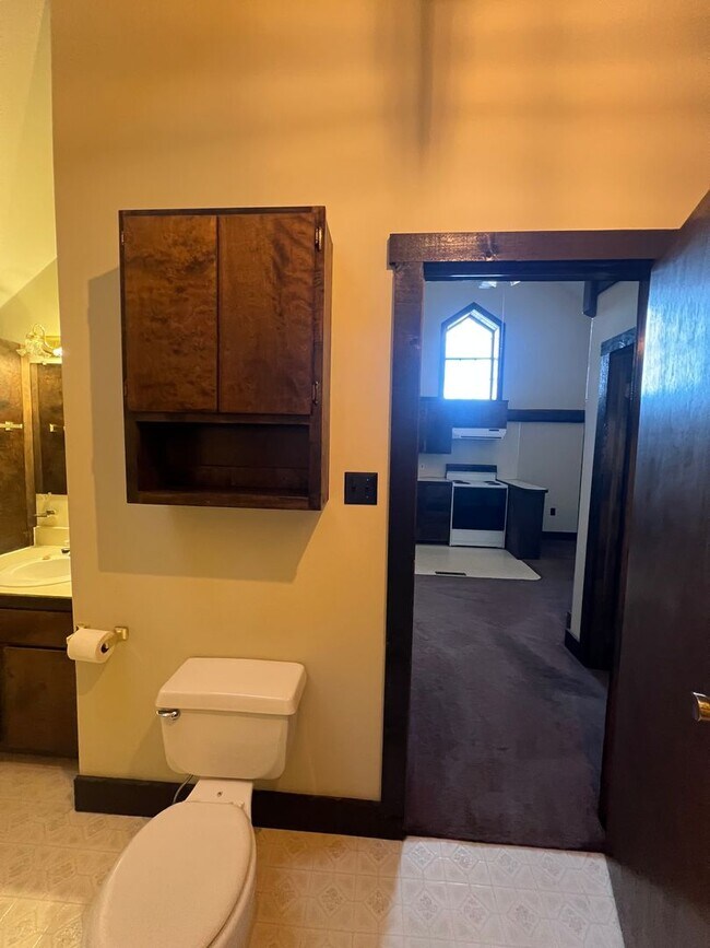 Building Photo - Downtown Apartment Carlisle Hidden Gem.