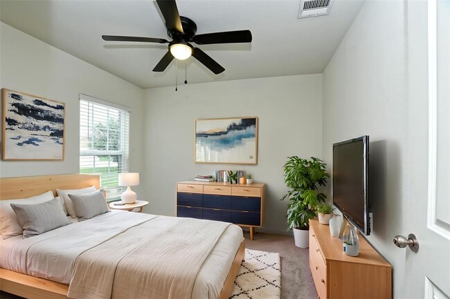 Building Photo - 104 Independence Ave