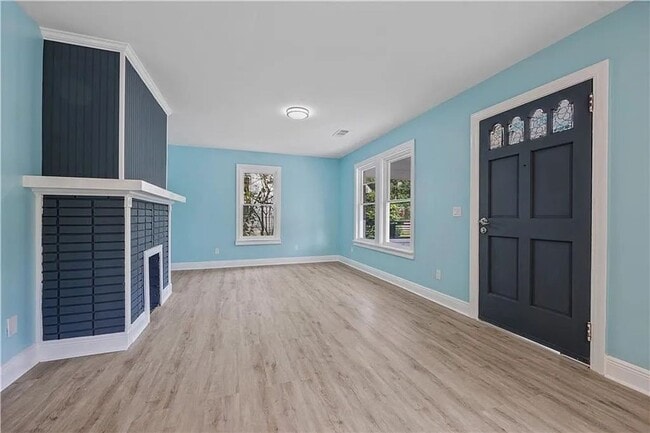 Building Photo - Move In by 5/1 & Save $500 OFF MAY Rent — Fully Renovated Gem!!!