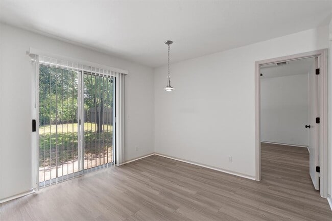 Building Photo - 16225 Hamilton Point Cir