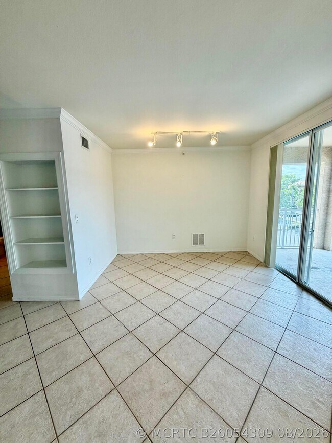 Building Photo - 6529 Emerald Dunes Dr