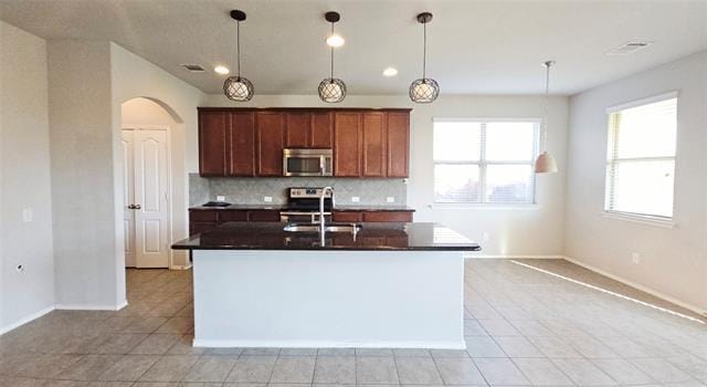 Building Photo - 4740 Meadow Green Trail