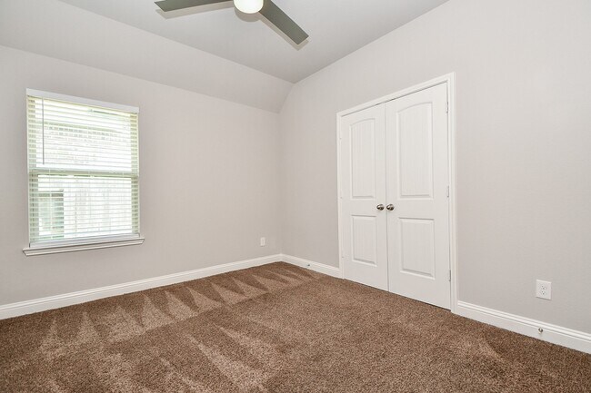 Building Photo - 15330 Ashbrook Dove Ln