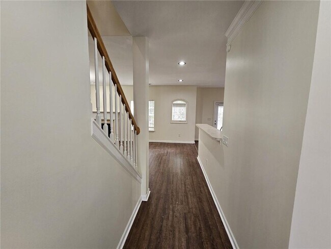 Building Photo - 1186 Scenic View Cir