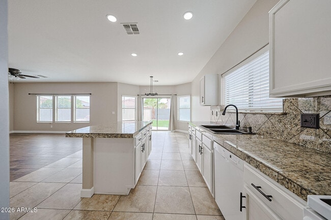 Building Photo - 15569 W Gelding Dr