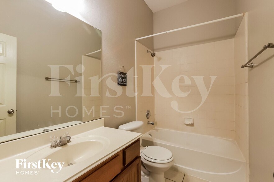 Building Photo - 21035 Noelle Ct