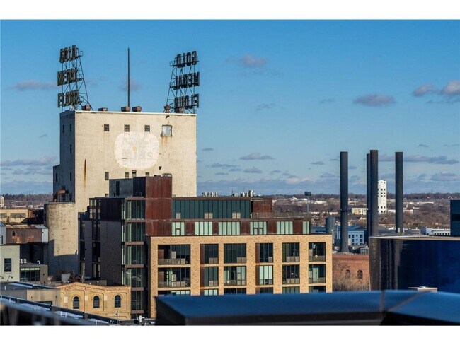 Building Photo - 250 Park Ave