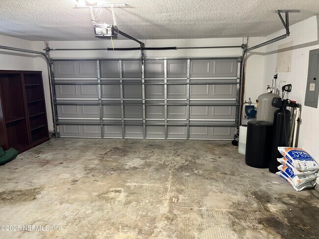 Building Photo - 410 Jax Estates Dr N