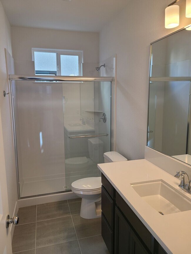 Building Photo - Stunning 4 Bedroom, 3 Bath Mountain house Home W/ Solar