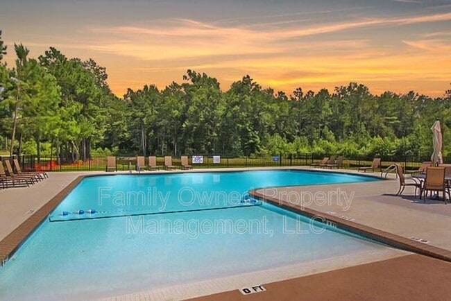 Building Photo - 225 Whirlaway Dr