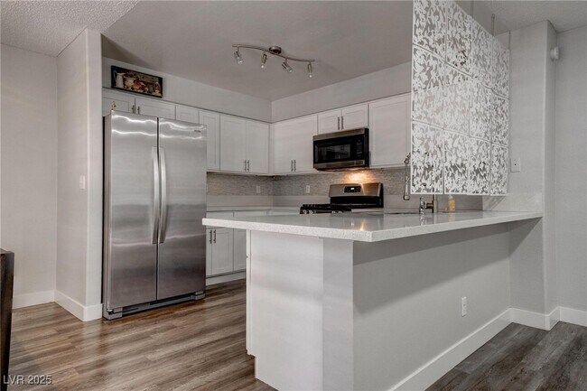 Building Photo - 7905 Idledale Ct